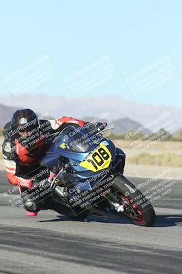 media/Nov-01-2025-CVMA (Sat) [[fc0f7531b8]]/Race 13-Femmewalla-Femmewalla UL/